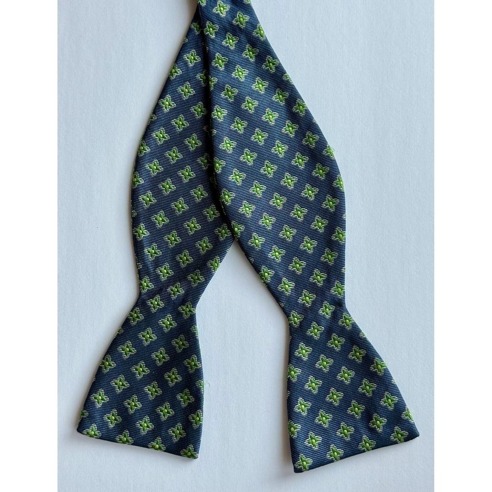 BEN SHERMAN Men's Silk Blend Bow Tie Adjustable Navy Blue/Green Floral‎ - EUC